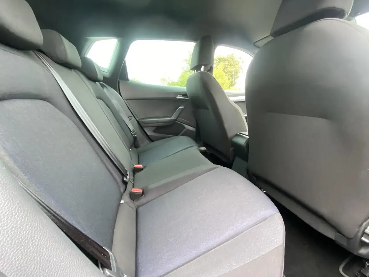 SEAT Arona 1.0 TSI DSG FR FULL-LINK+VIRTUAL-COCKPIT+N — Vehicle gallery 16