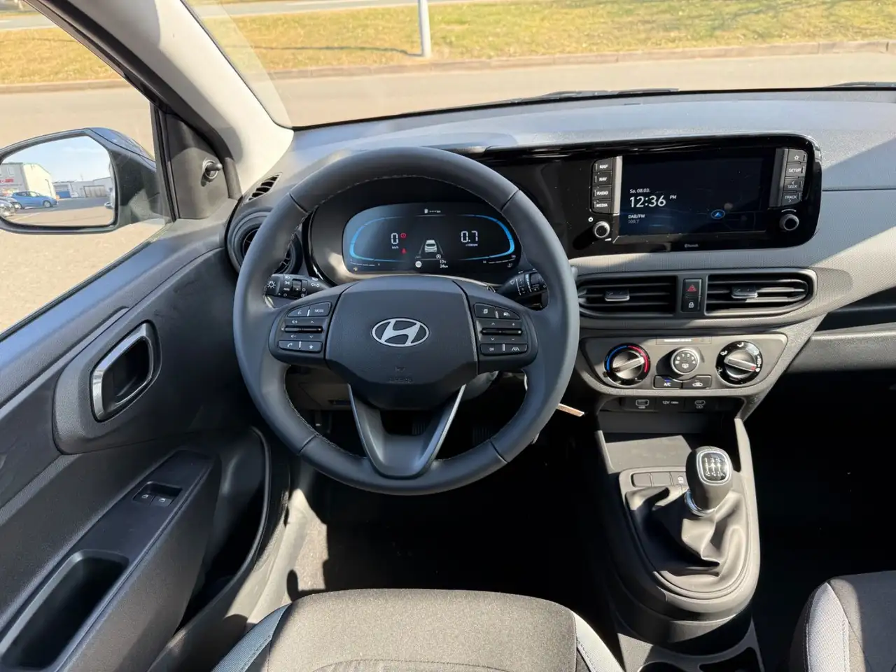 Hyundai i10 Select — معرض صور السيارة 12