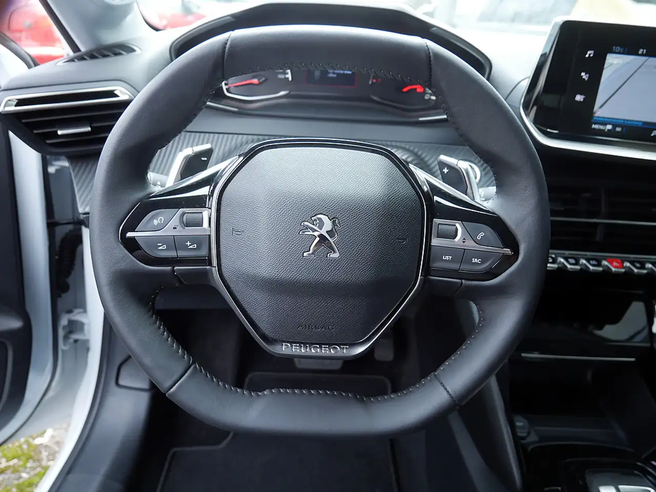 Peugeot 208 Allure PureTech 100 EAT8 KAMERA NAVI LED — Vehicle gallery 7