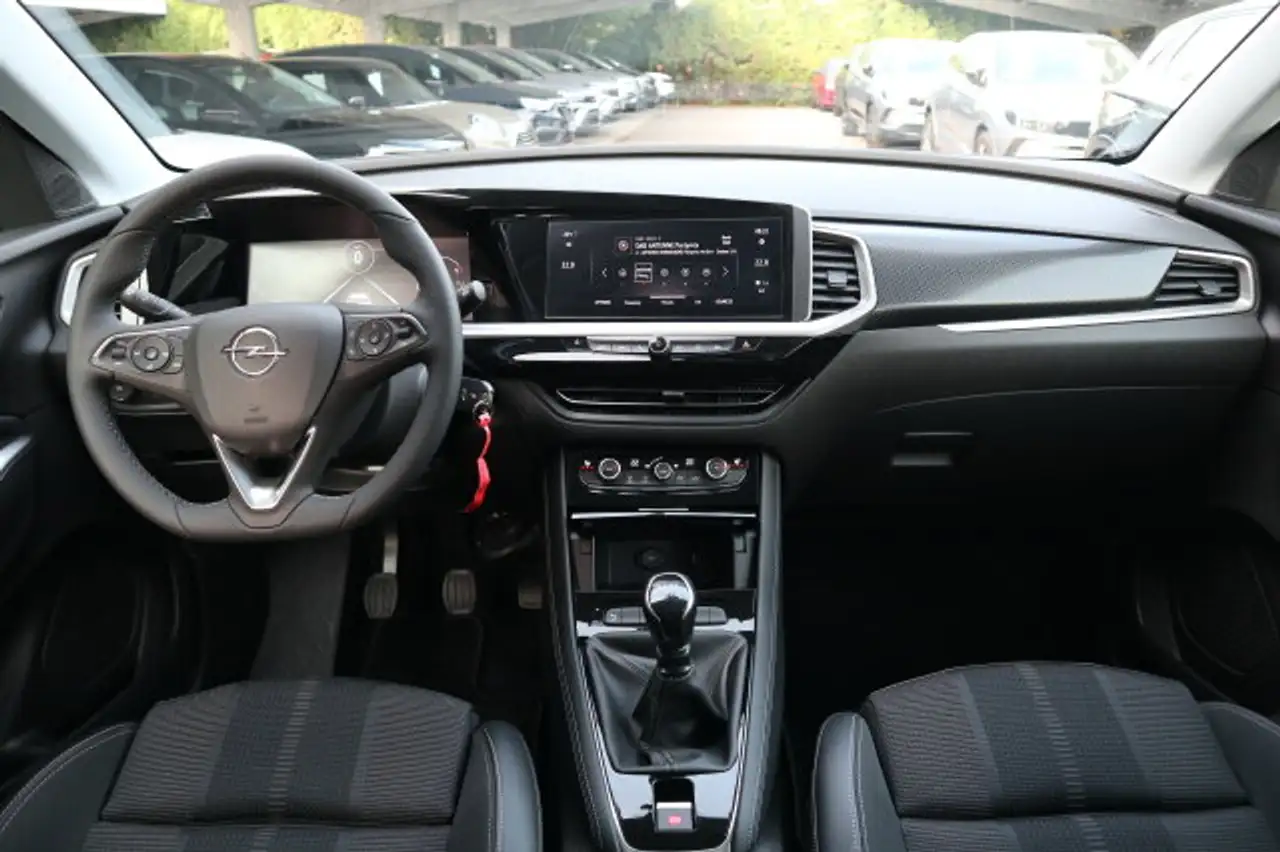 Opel Grandland Grandland 1.2 Turbo GS Line Kamera/PDC/LED/DAB BC — Vehicle gallery 25