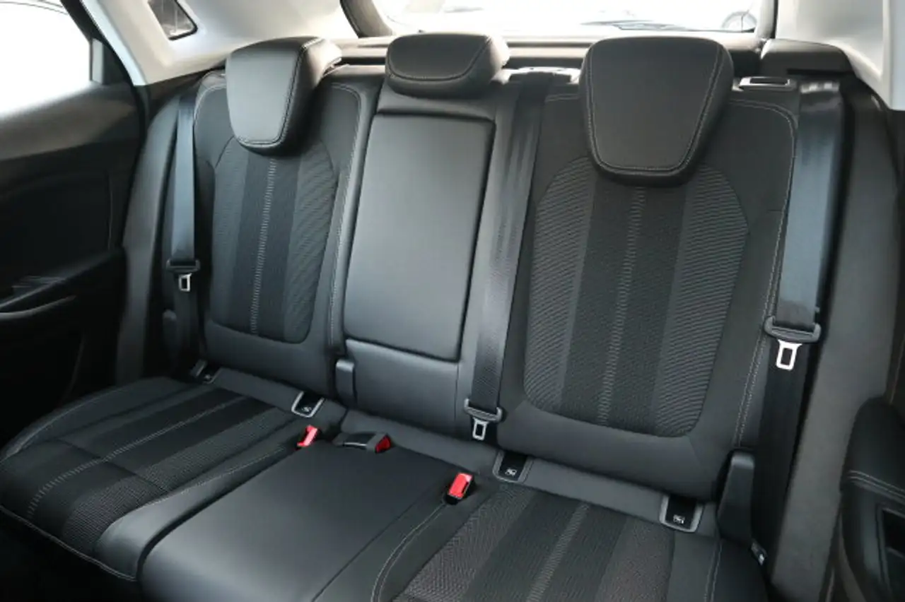 Opel Grandland Grandland 1.2 Turbo GS Line Kamera/PDC/LED/DAB BC — Vehicle gallery 24