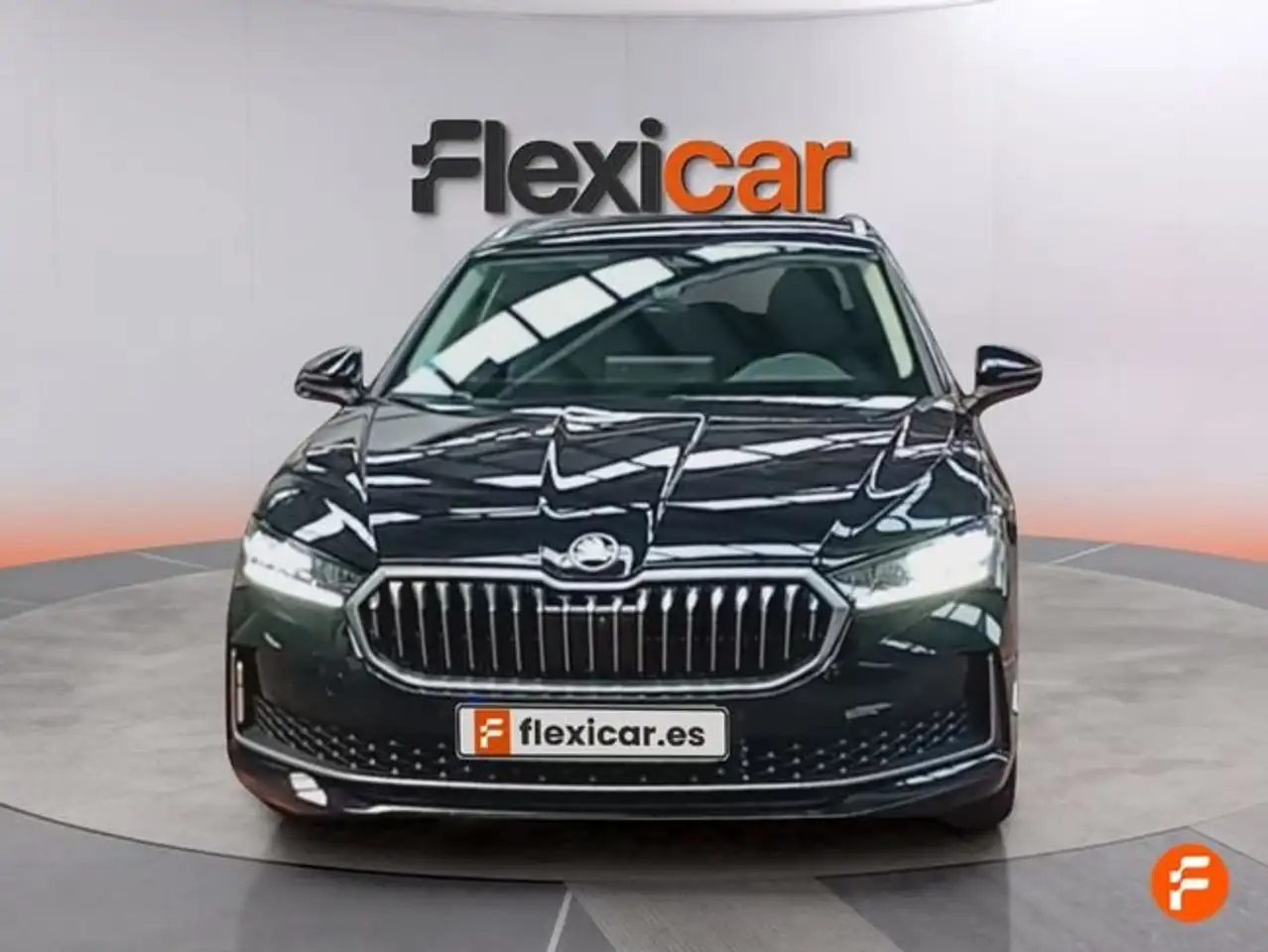 Skoda Superb Combi 1.5 TSI m-HEV 110kW DSG Selection — Vehicle gallery 2