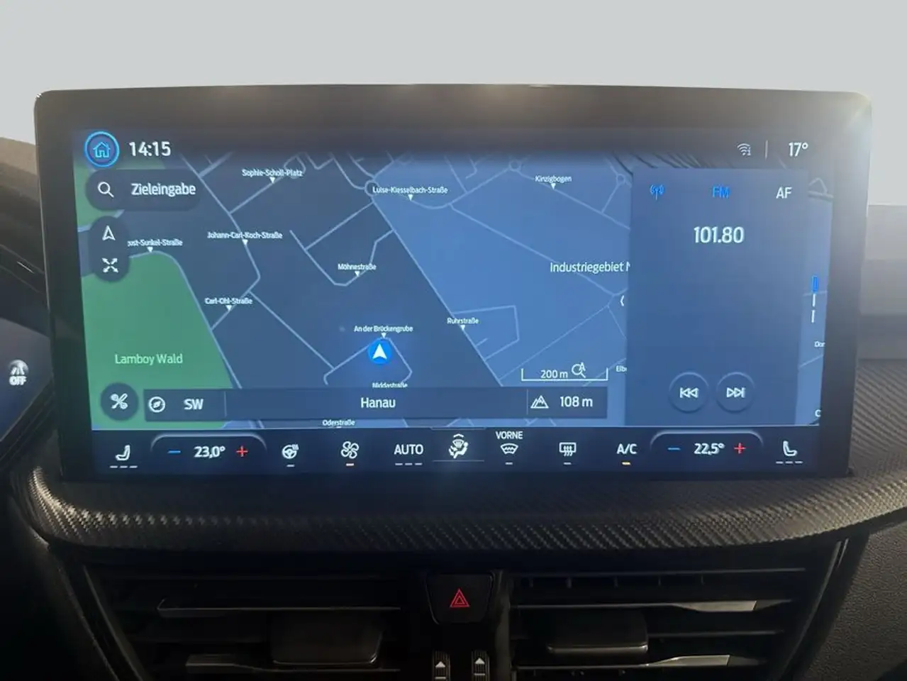 Ford Kuga 1.5 EcoBoost ST-LINE X — معرض صور السيارة 18