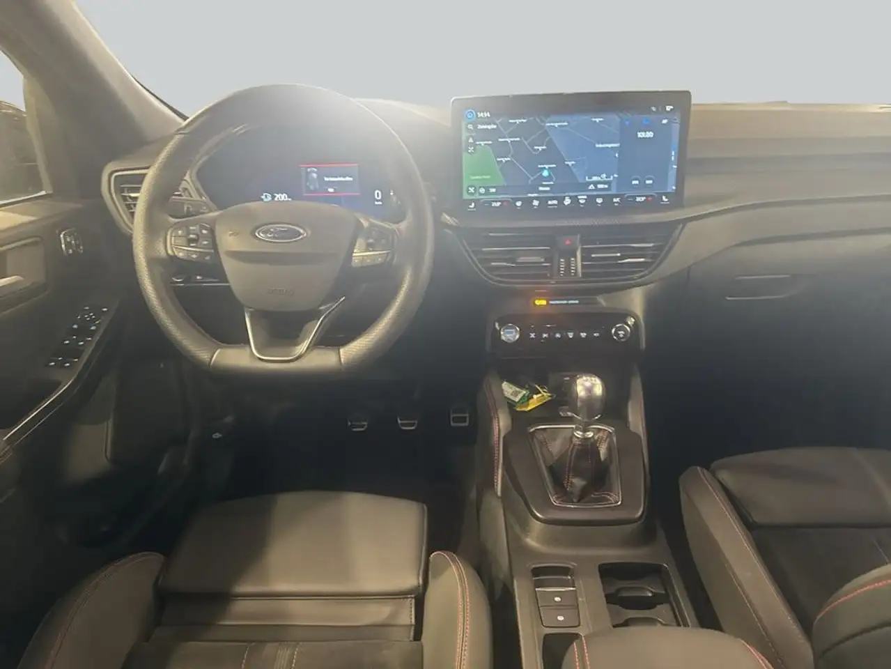 Ford Kuga 1.5 EcoBoost ST-LINE X — معرض صور السيارة 13