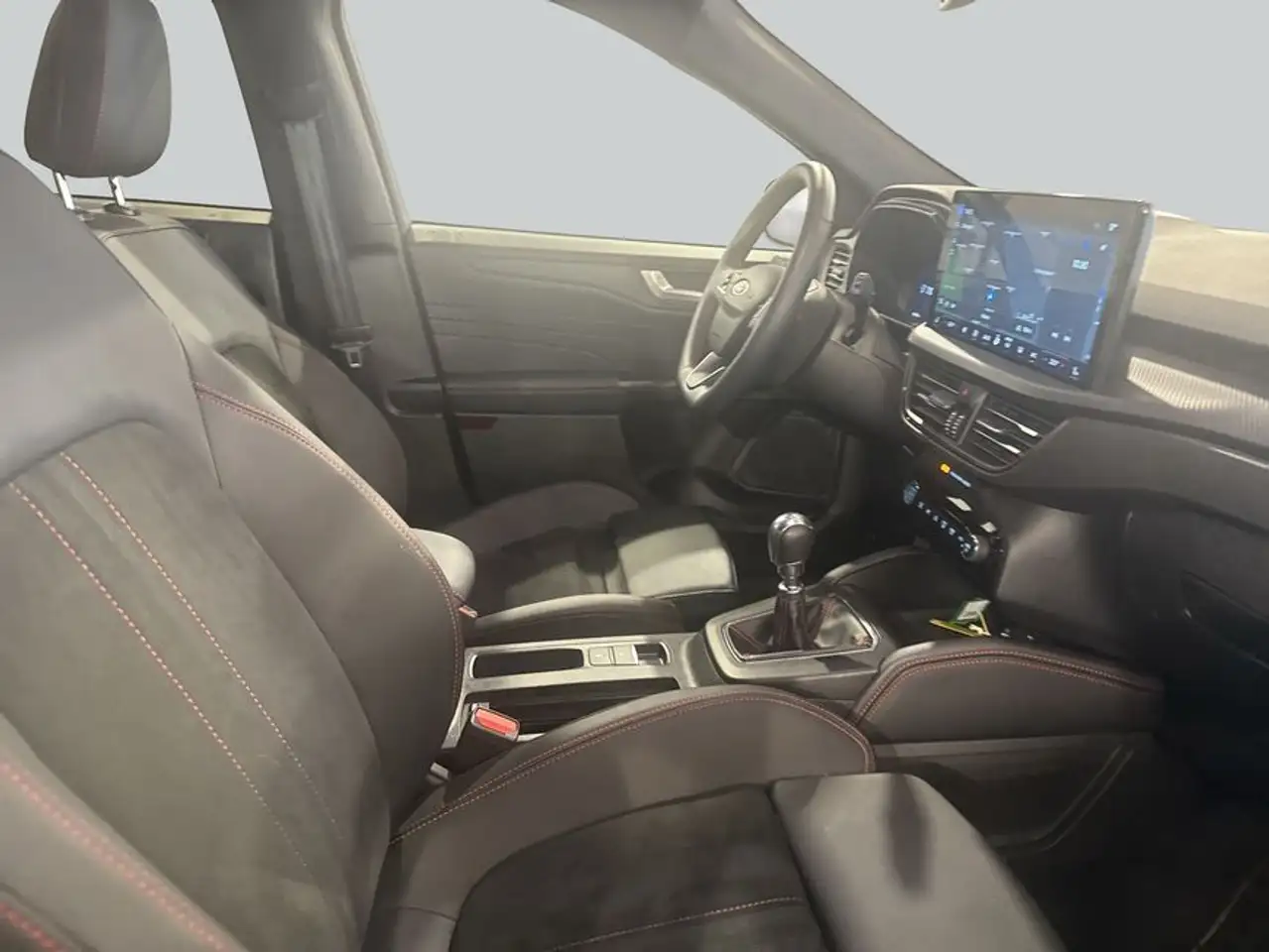 Ford Kuga 1.5 EcoBoost ST-LINE X — معرض صور السيارة 12