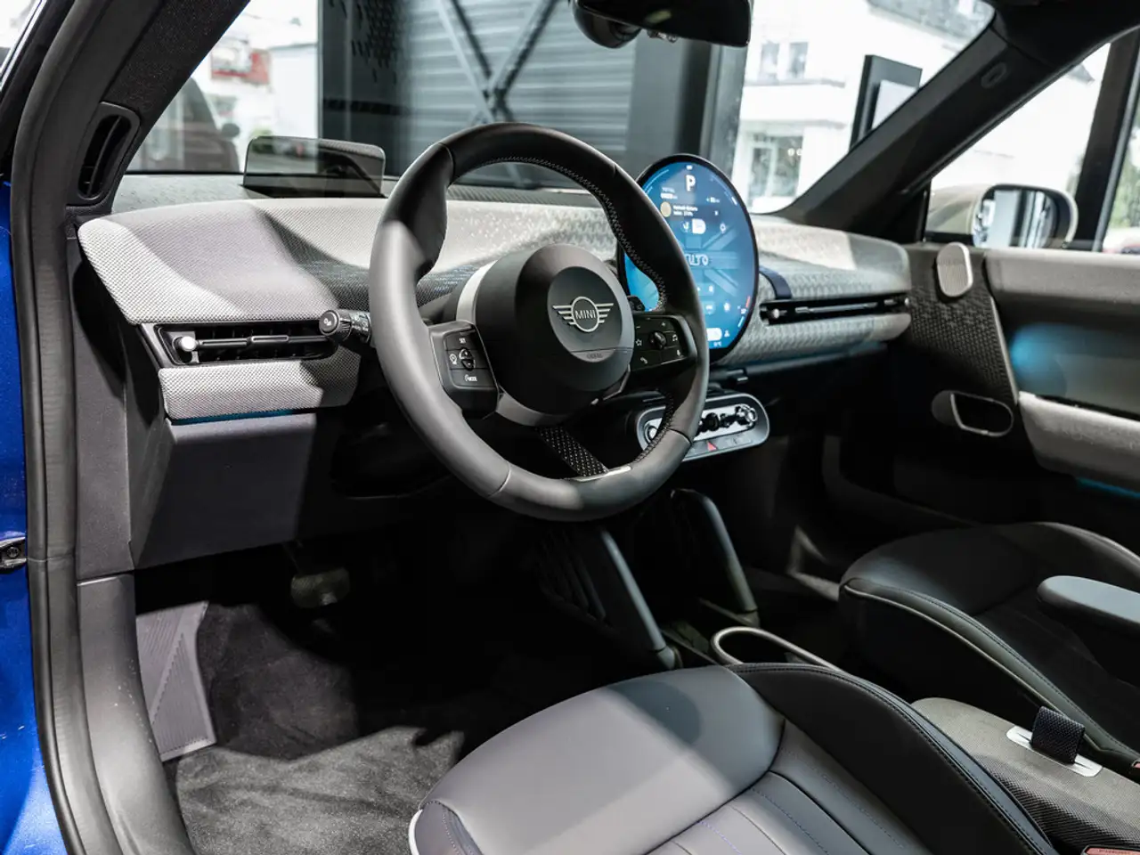 MINI Cooper SE PANO HUD LED NAVI H/K KAMERA LEDER — معرض صور السيارة 25