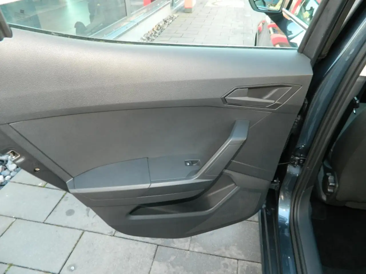 SEAT Ibiza Style Edition 1.0 TSI DSG Sitzheiz/Navi/PDC/Climat — Galerie du véhicule 12