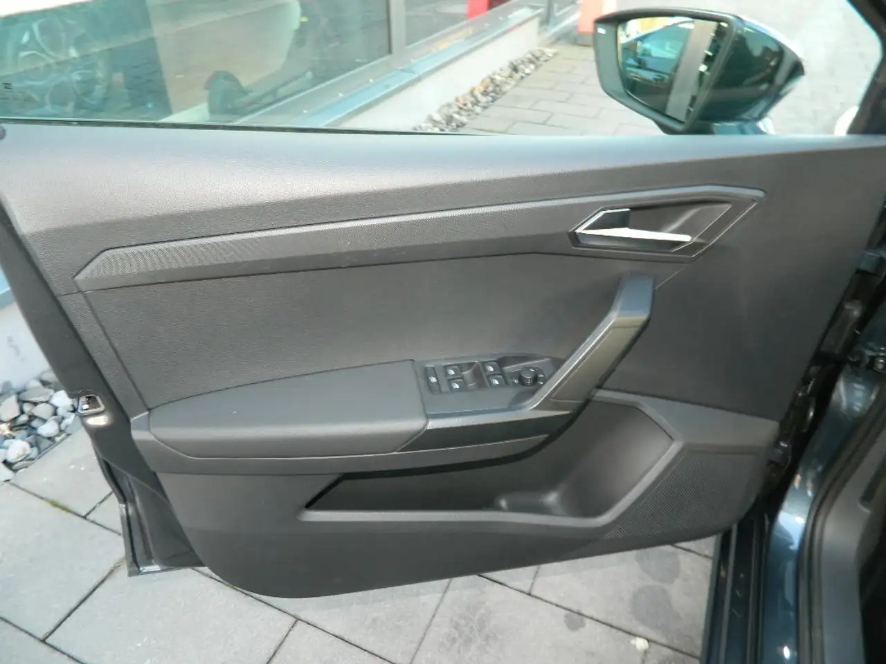 SEAT Ibiza Style Edition 1.0 TSI DSG Sitzheiz/Navi/PDC/Climat — Galerie du véhicule 9