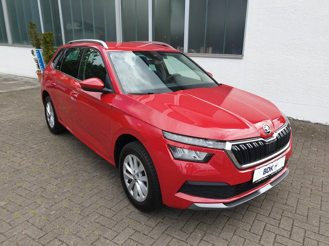 Skoda Kamiq Ambition 1.0 TSI SunSet Rückfahrkamera — Vehicle gallery 12