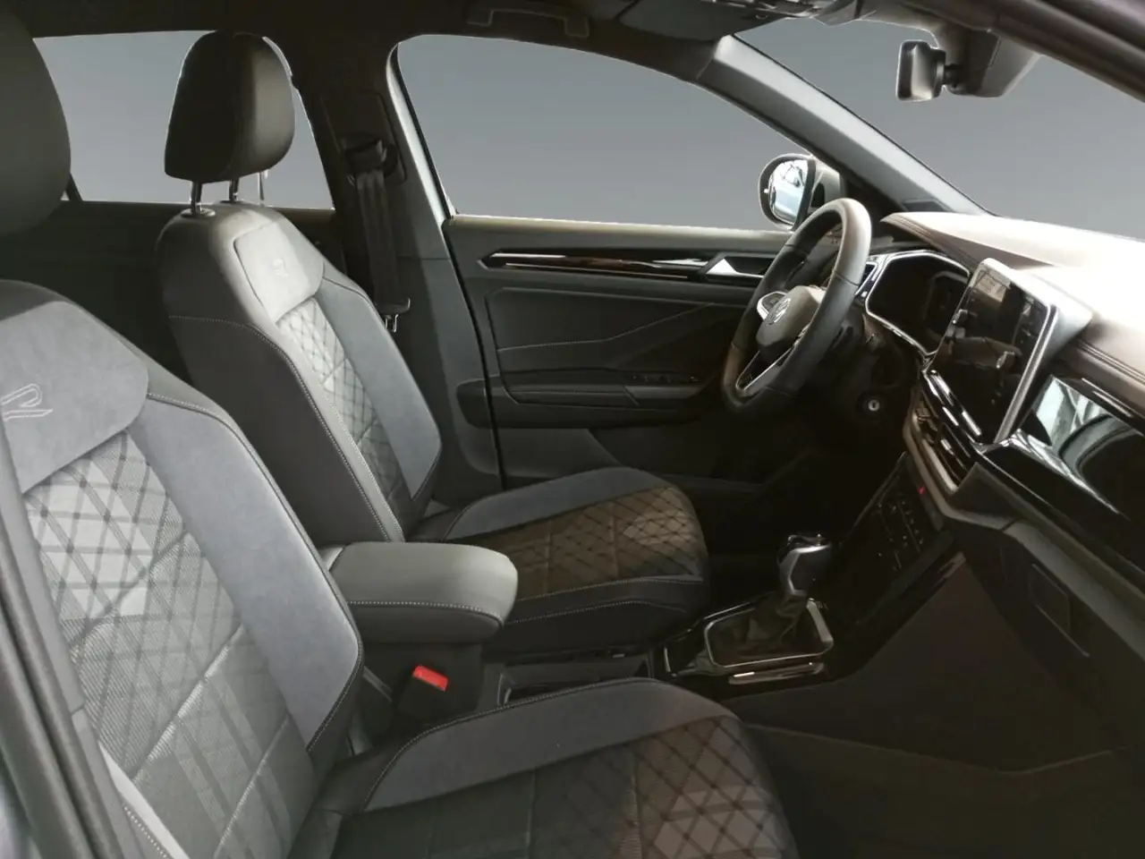 Volkswagen T-Roc R-Line 1.5 TSI ACC+LED — معرض صور السيارة 15
