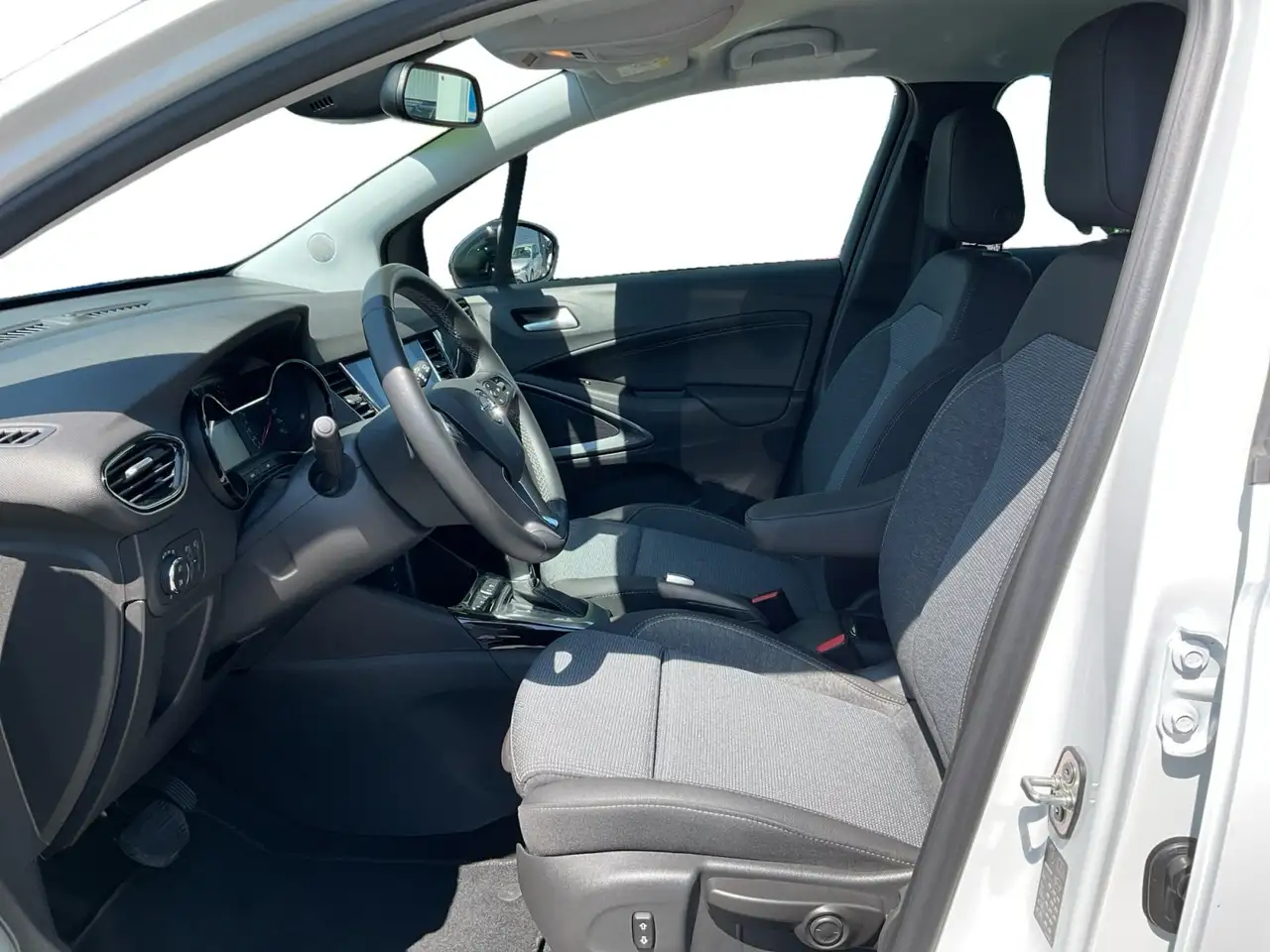 Opel Crossland 1.2 Enjoy Garantie!! Klima, TÜV NEU — معرض صور السيارة 11