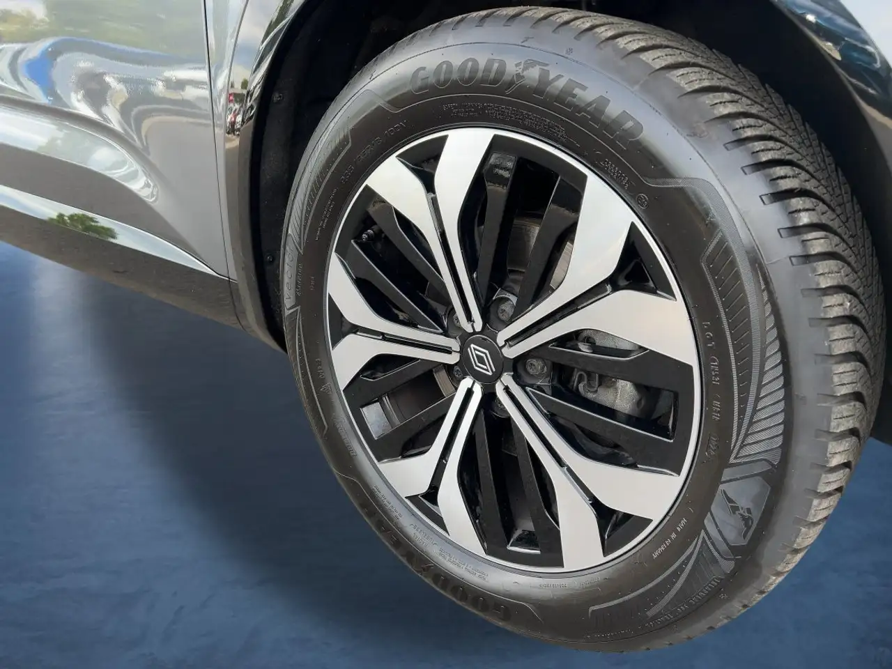 Renault Austral Evolution Mild Hybrid 160 Automatik SHZ BT — معرض صور السيارة 22