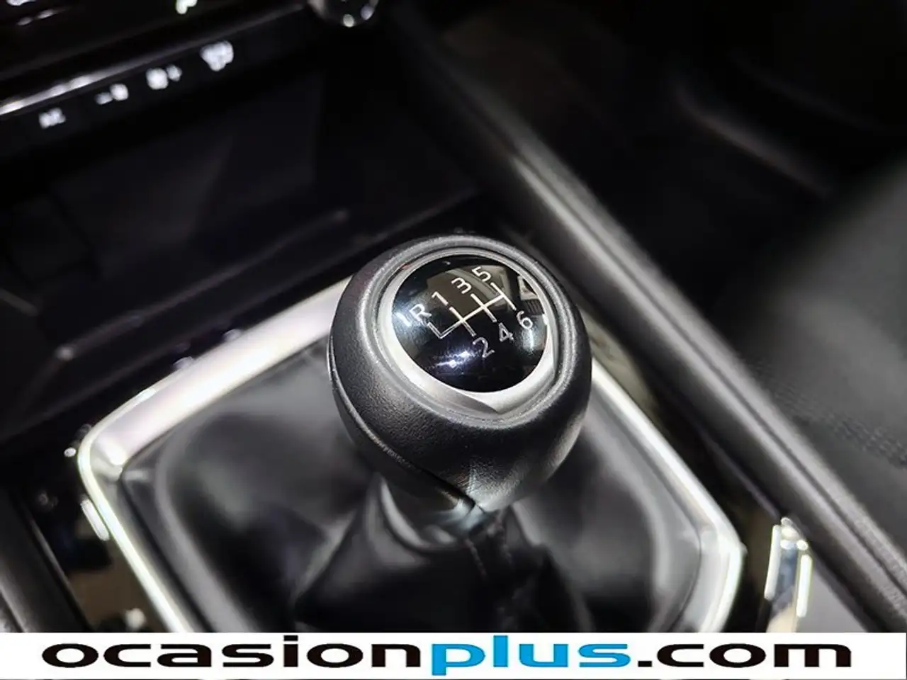 Mazda CX-5 2.0 e-Skyactiv-G MHEV Exclusive-Line White 2WD 121 — Vehicle gallery 5