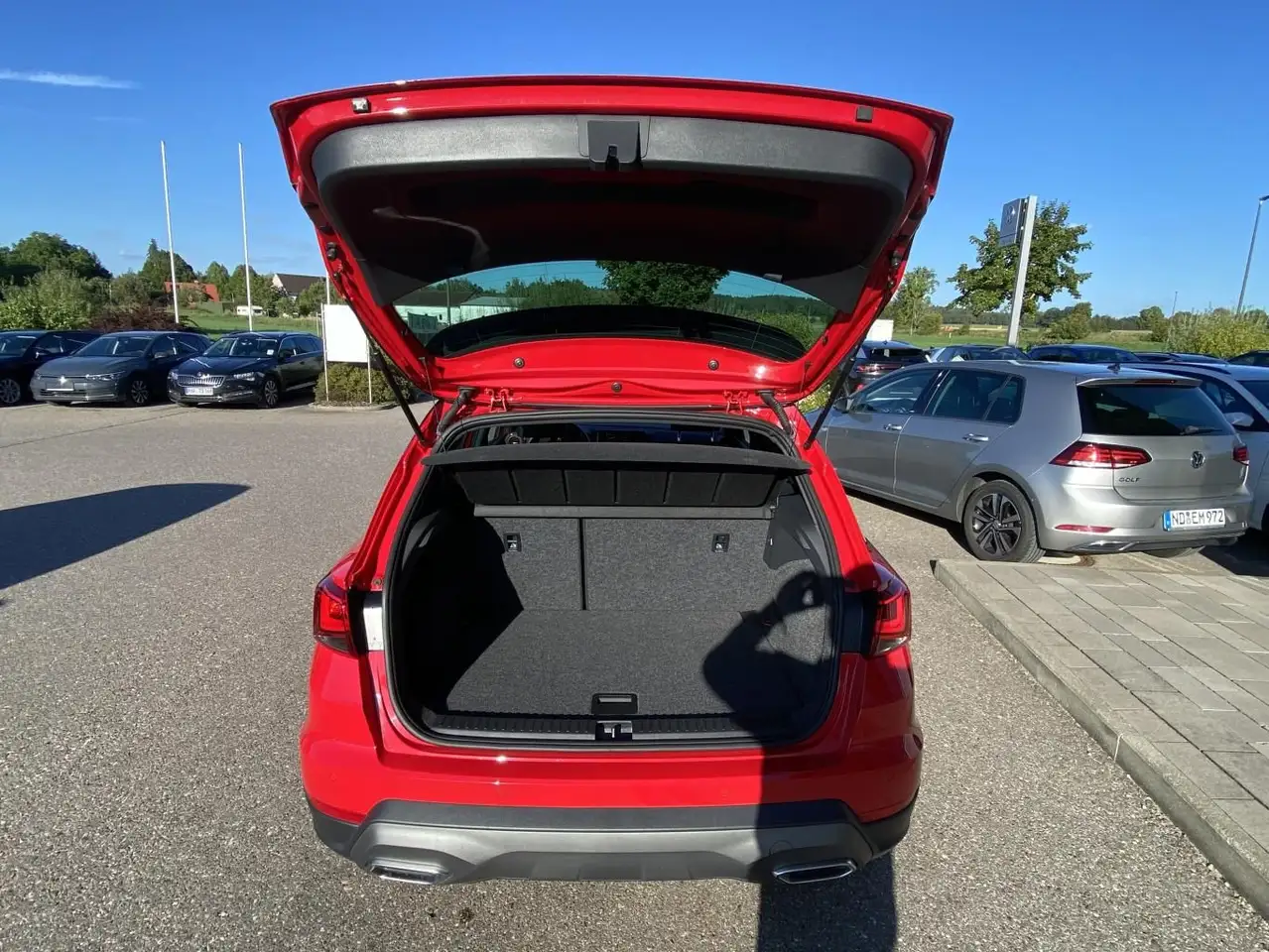SEAT Arona 1.0 TSI DSG FR AHK+VIRTUAL-COCKPIT+NAVI-PR — معرض صور السيارة 13