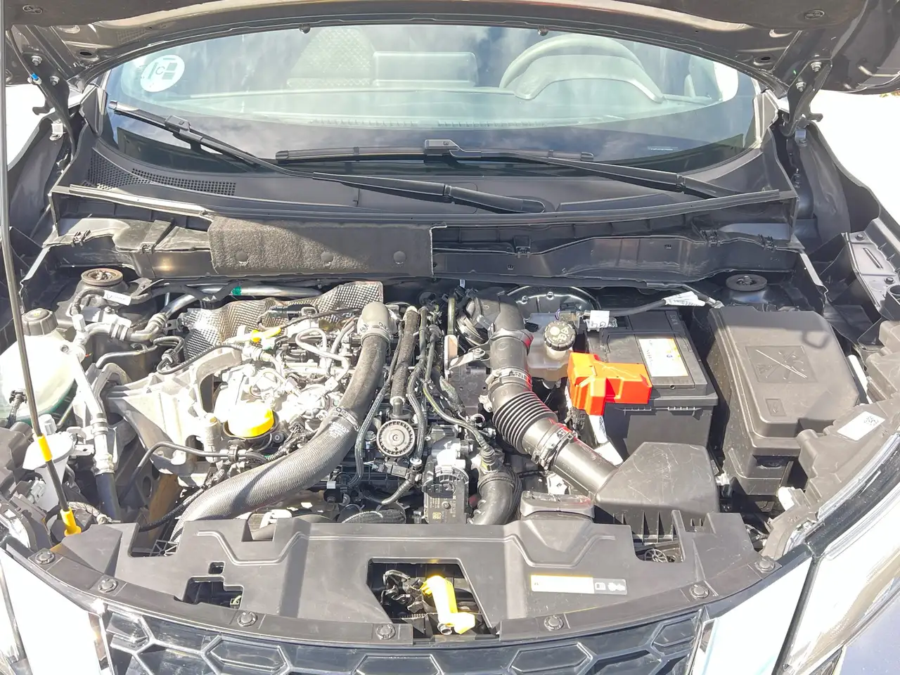Nissan Juke 1.0 DIG-T DCT Tekna — معرض صور السيارة 14