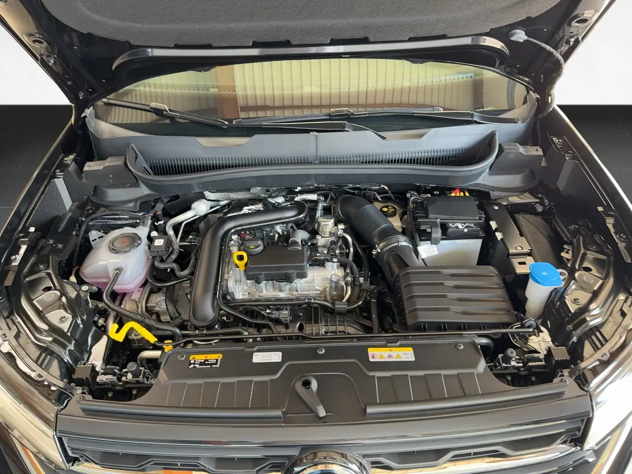 Volkswagen T-Cross Life 1.0 TSI 6-Gang /Sitzhz/IQ.Drive/LED — Galerie du véhicule 18