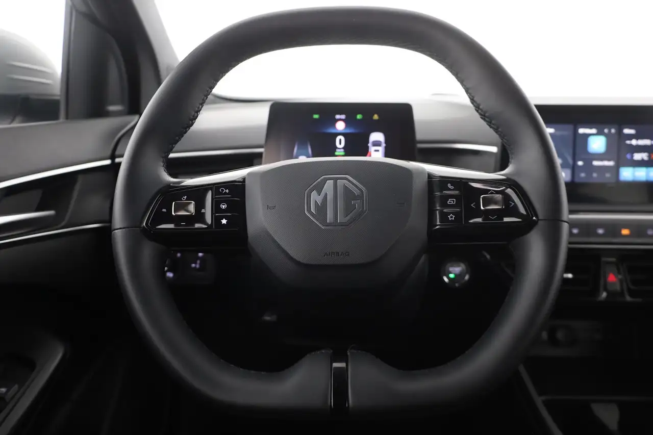 MG MG3 1.5 Hybrid Luxury Aut. LED ACC Navi 360° — Galería del vehículo 14