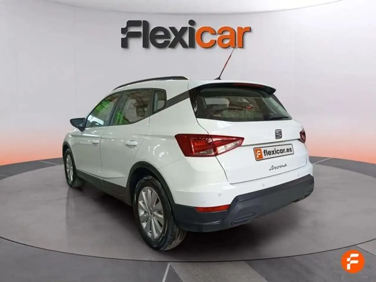 SEAT Arona 1.0 TSI 81kW (110CV) DSG FR XL — معرض صور السيارة 8
