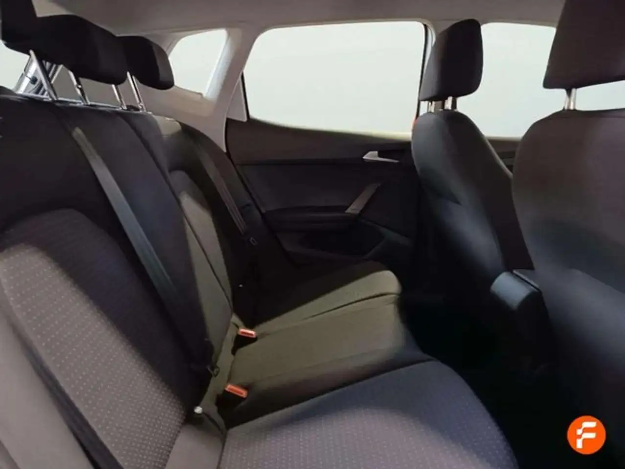 SEAT Arona 1.0 TSI 81kW (110CV) DSG FR XL — معرض صور السيارة 25