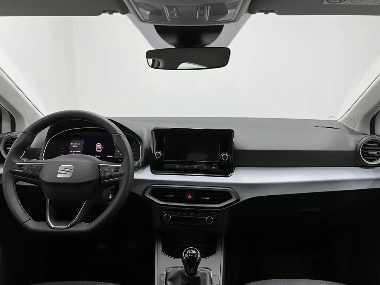 SEAT Ibiza 1.0 TSI S&S Style XM 115 — معرض صور السيارة 4