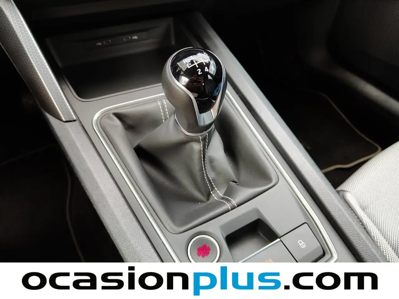 SEAT Leon 1.5 TSI S&S Style 25º Aniversario 115 — معرض صور السيارة 6