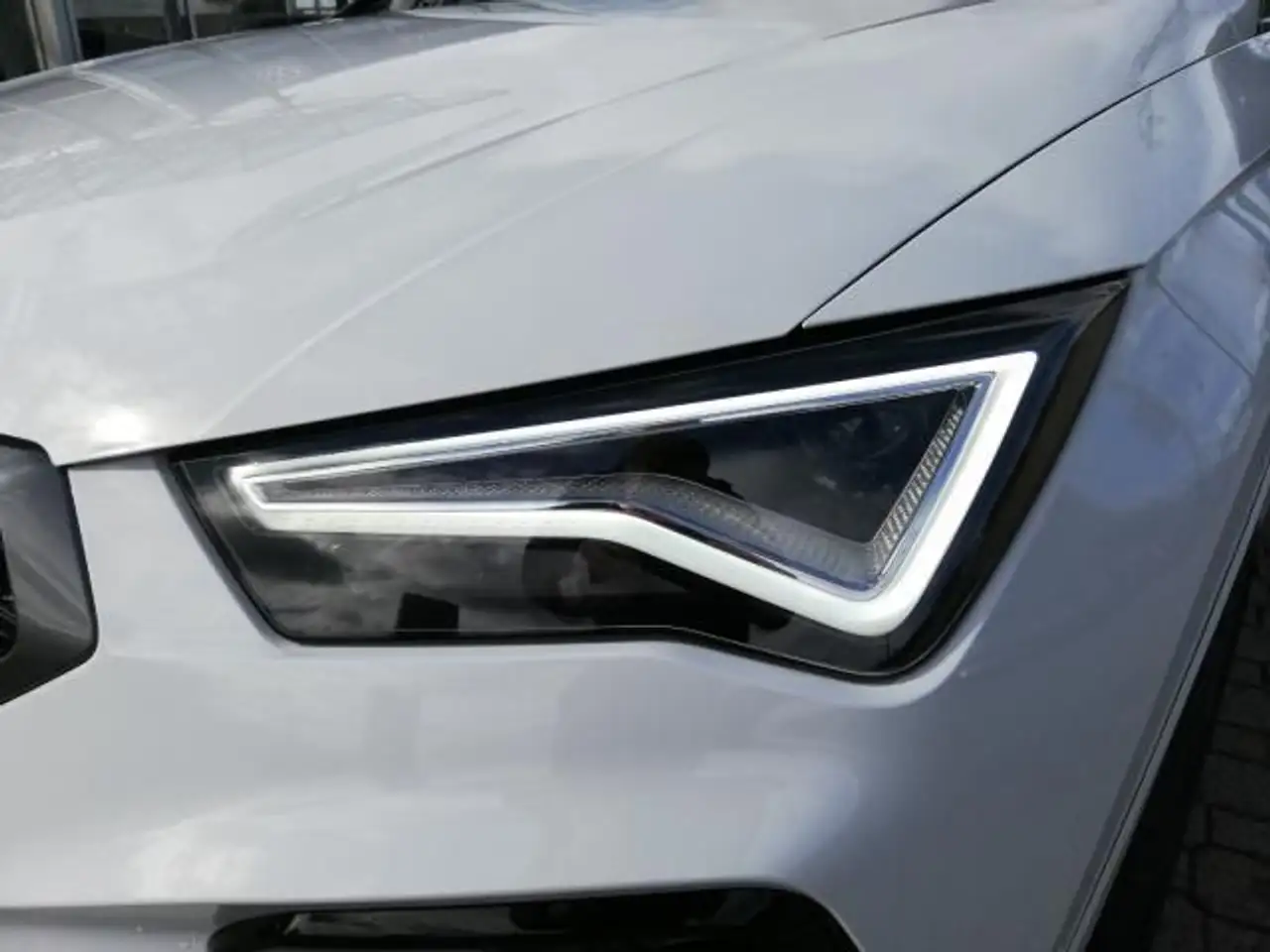 CUPRA Ateca ATECA 1.5 TSI DSG 5 J.GAR.*PARKLENKASS. NAVI SHZ — Vehicle gallery 22