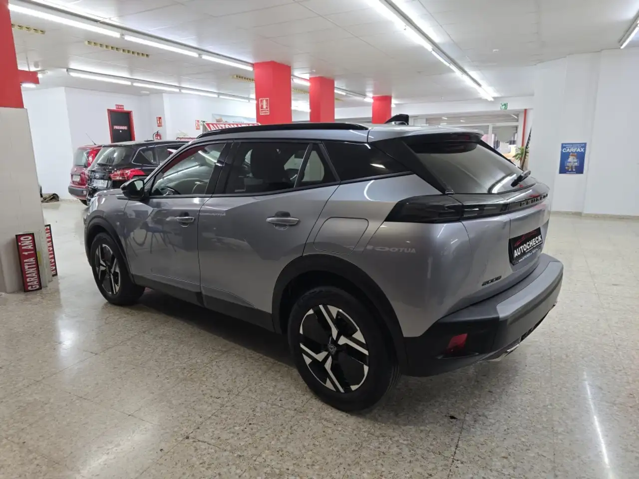 Peugeot 2008 1.2 PureTech S&S Allure EAT8 130 — معرض صور السيارة 5