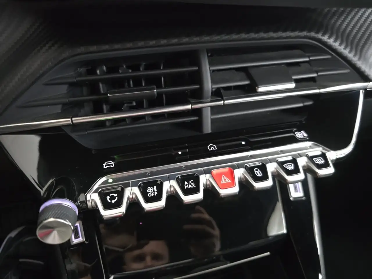 Peugeot 2008 1.2 PureTech S&S Allure EAT8 130 — معرض صور السيارة 23