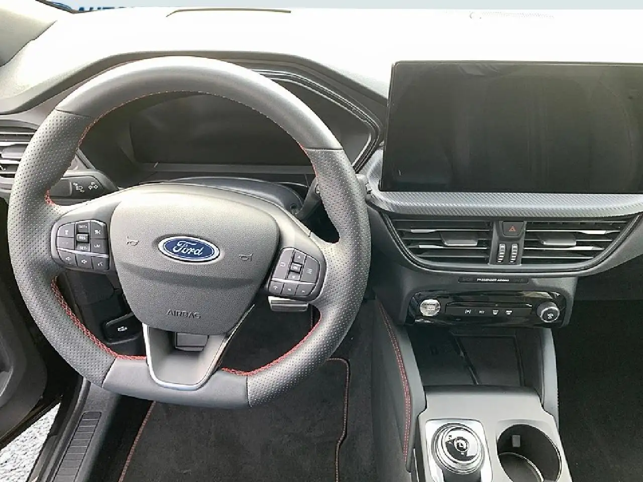 Ford Kuga Plug-In Hybrid ST-Line X — Galería del vehículo 12