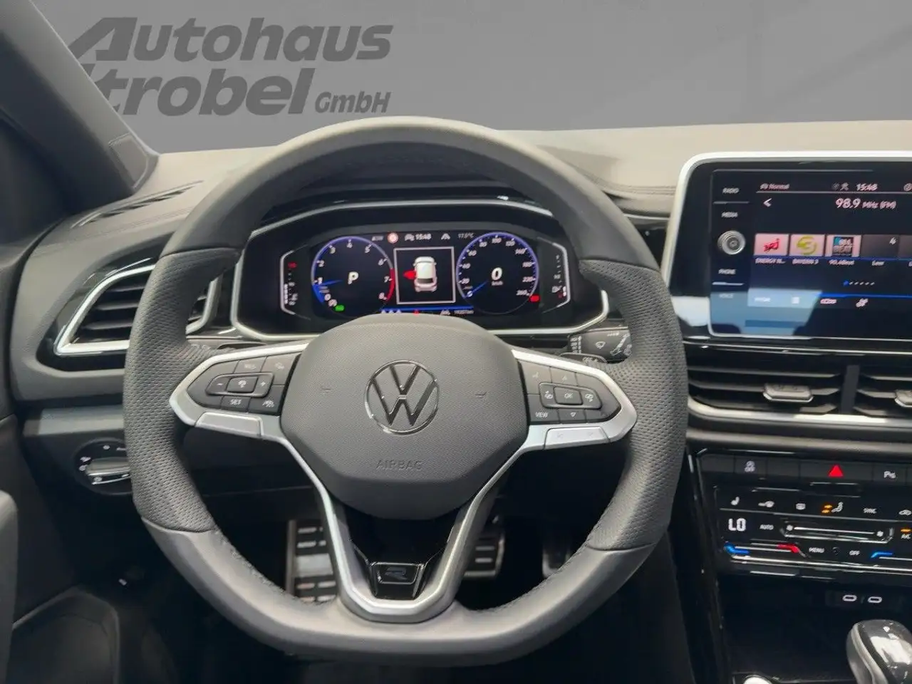Volkswagen T-Roc 2.0 TSI DSG 4M R-Line ACC Navi LED-Matrix — معرض صور السيارة 12