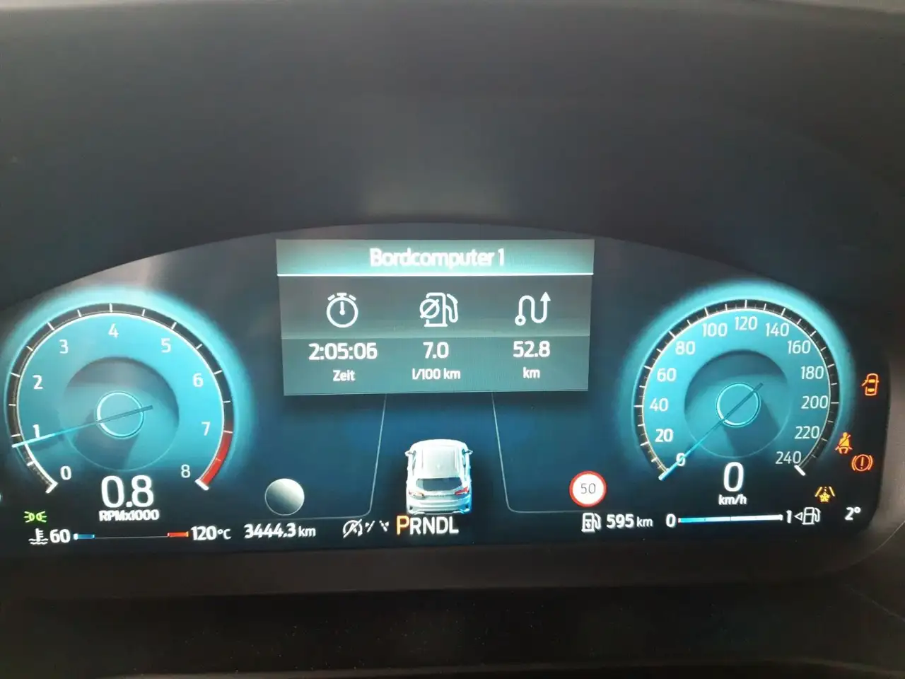 Ford Focus 1.0 EcoBoost Titanium GJR, LM16, WP, Fahrerass.-P. — معرض صور السيارة 20