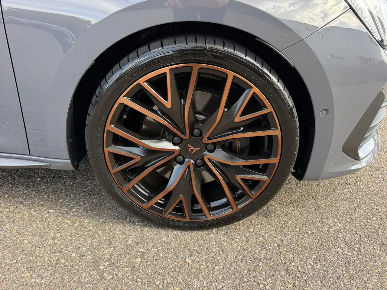 CUPRA Leon 2.0TSI VZ CUP Navi LED Kamera Pano — Galerie du véhicule 18