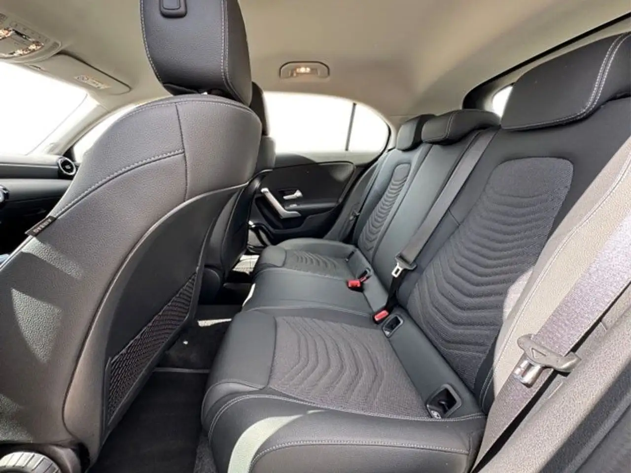 Mercedes-Benz A 200 — Vehicle gallery 21
