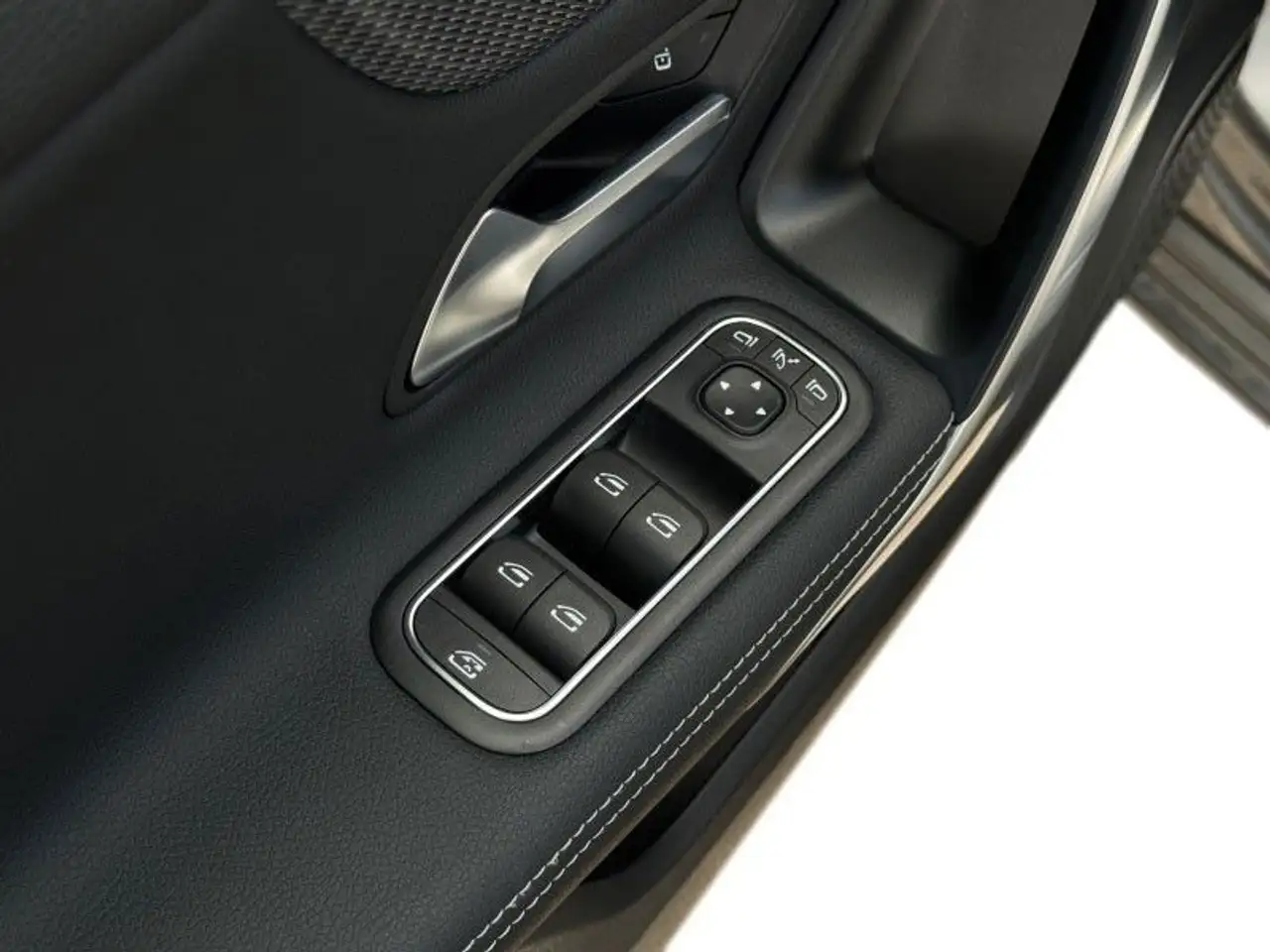 Mercedes-Benz A 200 — Vehicle gallery 18
