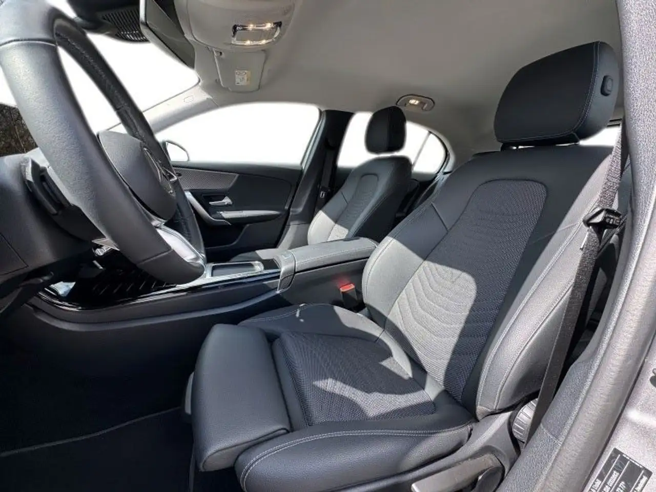 Mercedes-Benz A 200 — Vehicle gallery 20