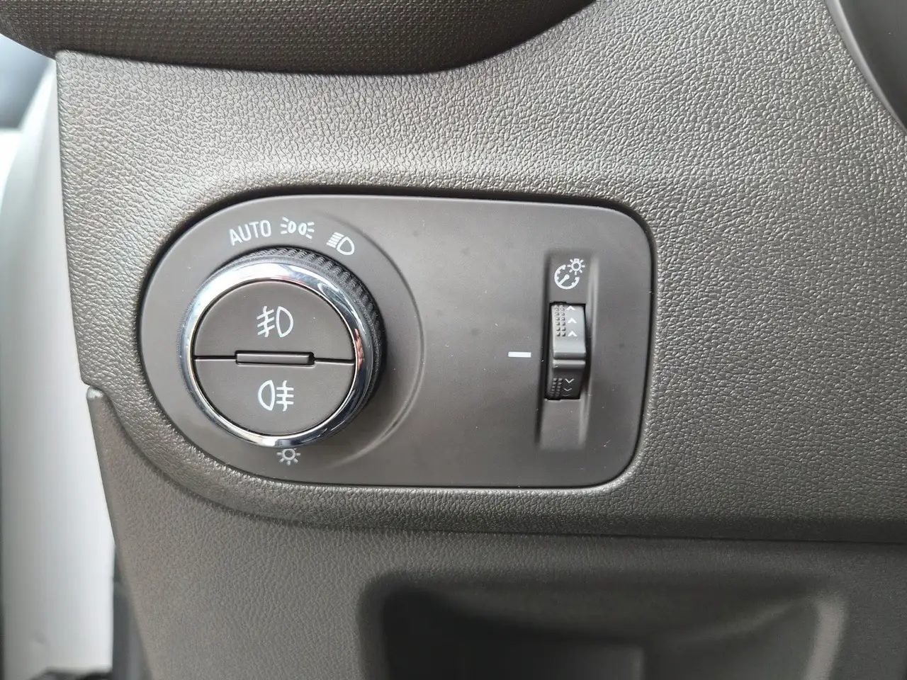 Opel Crossland X Enjoy Automatik Klima Kamera 1Hand — Vehicle gallery 20