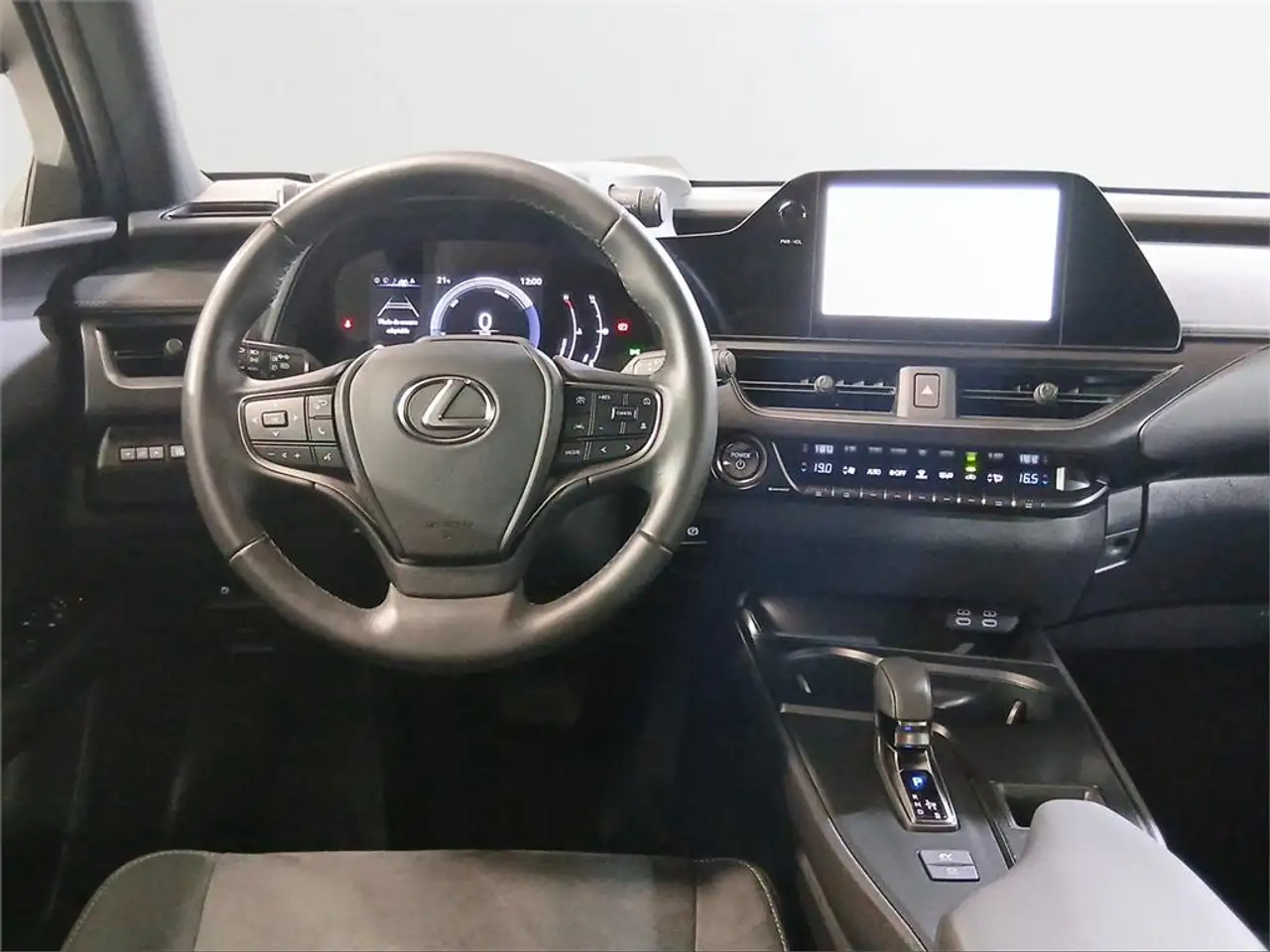 Lexus UX 300e e- Plus — معرض صور السيارة 9