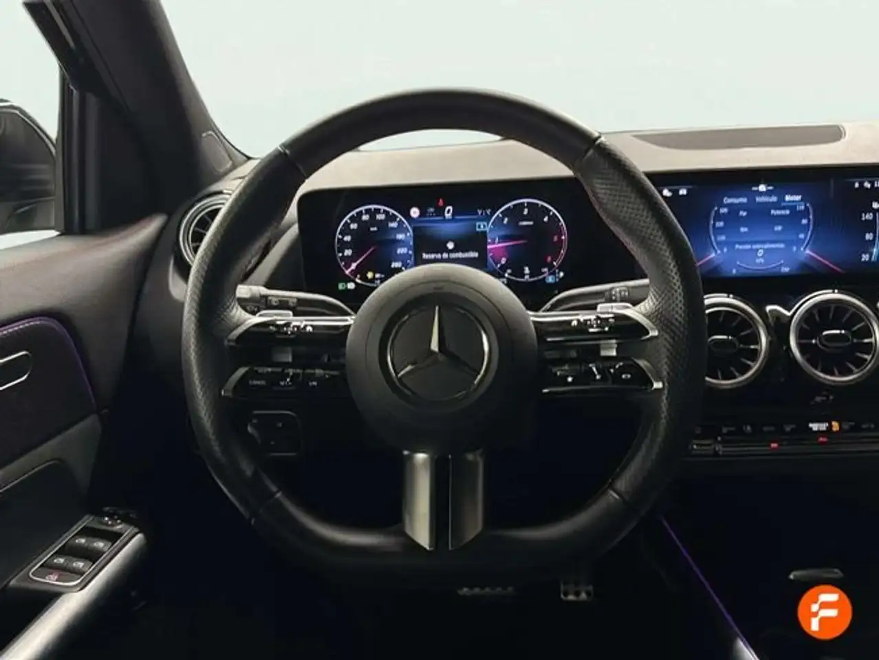 Mercedes-Benz GLA 200 D — Galería del vehículo 12