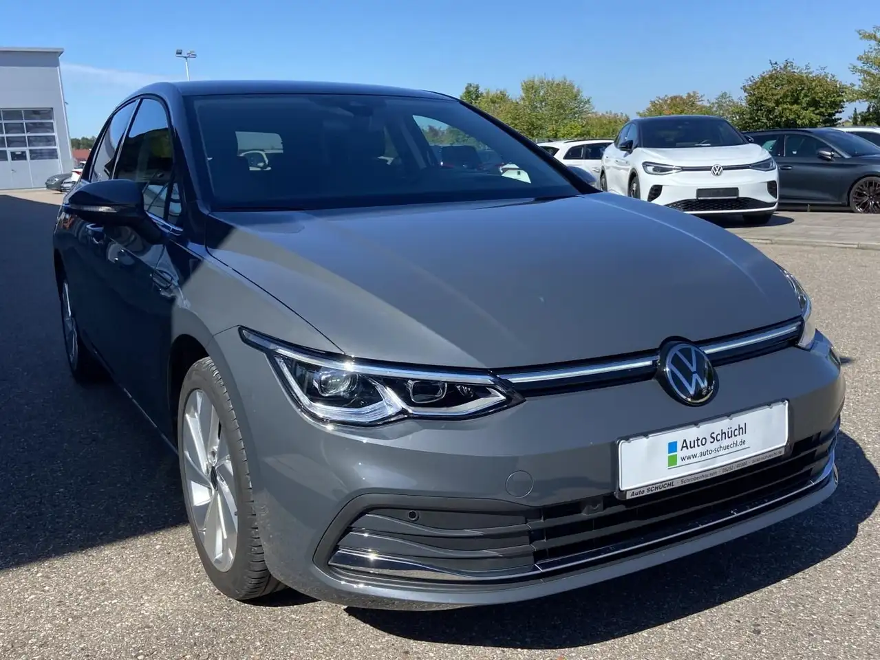 Volkswagen Golf 1.5 eTSI DSG Style HEAD-UP+HARMAN-KARDON+AP — معرض صور السيارة 6