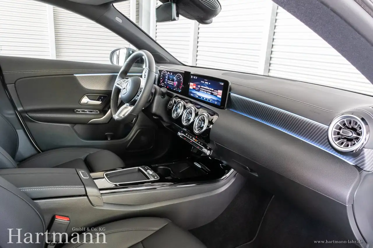 Mercedes-Benz CLA 180 CLA 180 SB Progressive Night Panorama Multibeam — Galería del vehículo 7