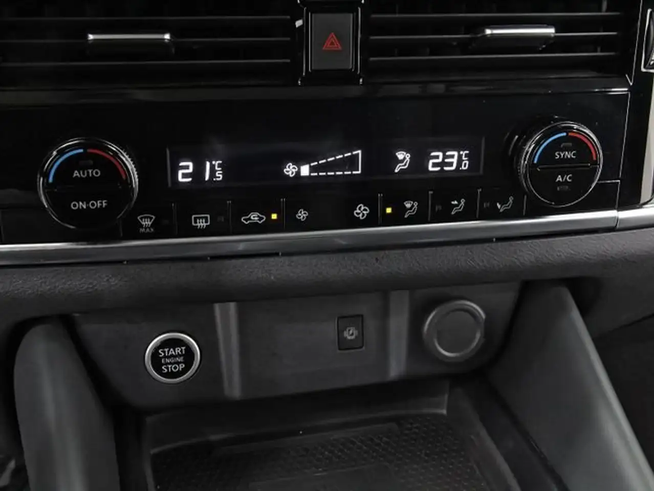 Nissan Qashqai DIG-T 116kW Xtronic N-Connecta — Galería del vehículo 26