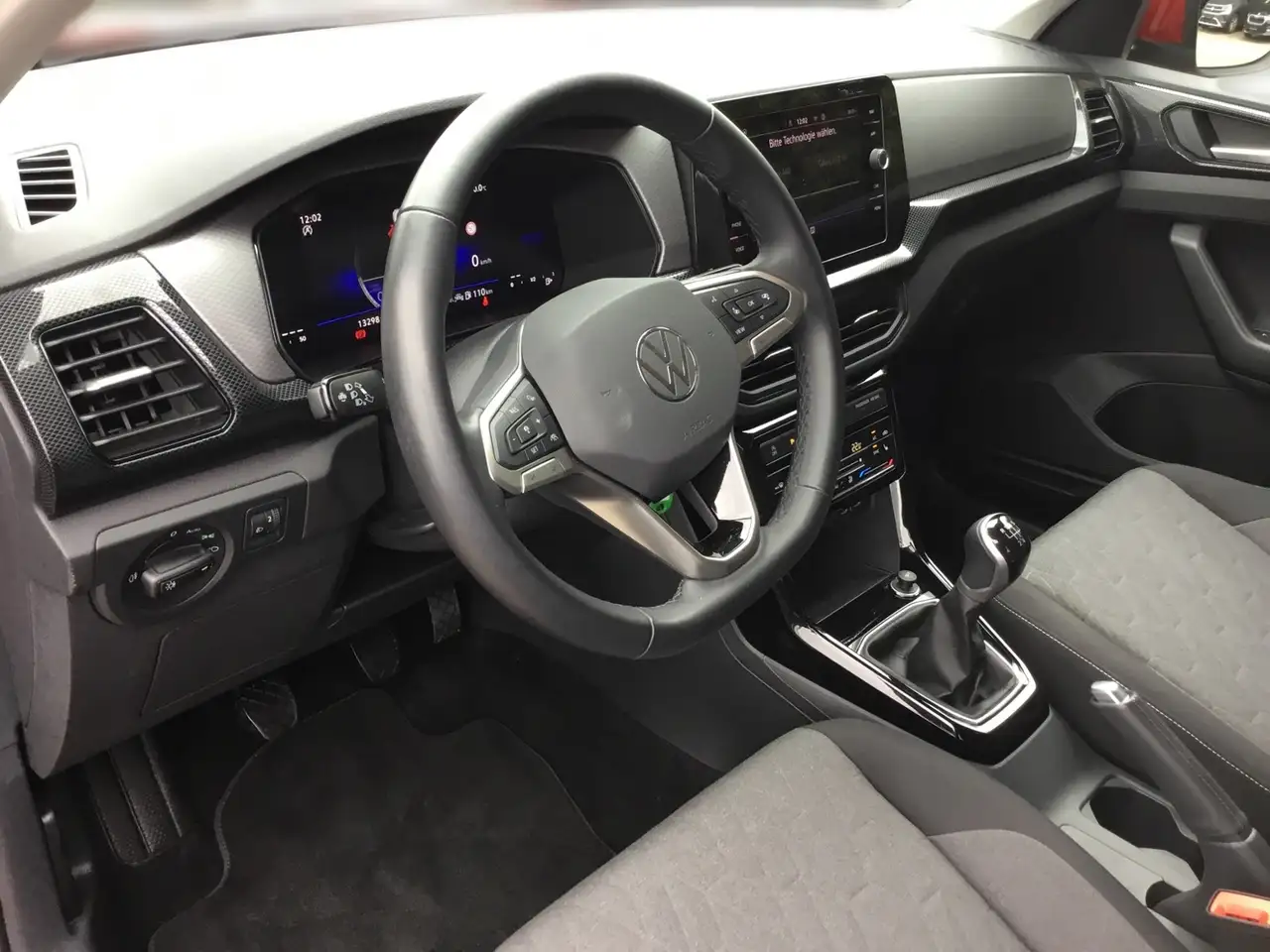Volkswagen T-Cross 1.0 TSI LIFE *AHK *LED *ACC *VIRTUAL *APP *SHZ *A — Galería del vehículo 10