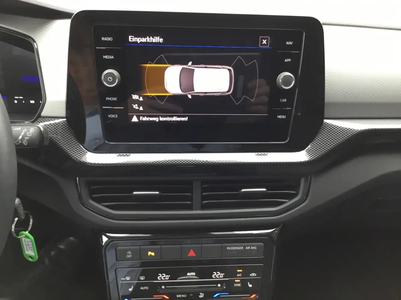Volkswagen T-Cross 1.0 TSI LIFE *AHK *LED *ACC *VIRTUAL *APP *SHZ *A — Galería del vehículo 13