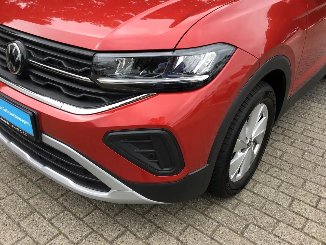 Volkswagen T-Cross 1.0 TSI LIFE *AHK *LED *ACC *VIRTUAL *APP *SHZ *A — Galería del vehículo 7