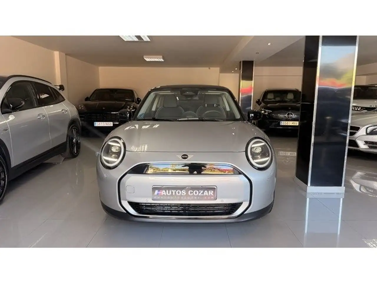 MINI Cooper E Essential — Galería del vehículo 2