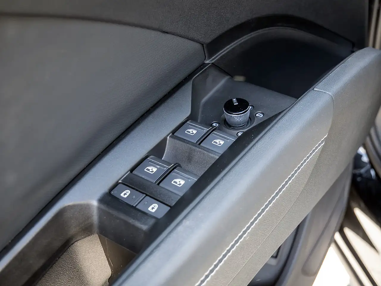 Audi Q4 e-tron 45 NAVI AHK MATRIX-LED 360° SONOS — Galerie du véhicule 13