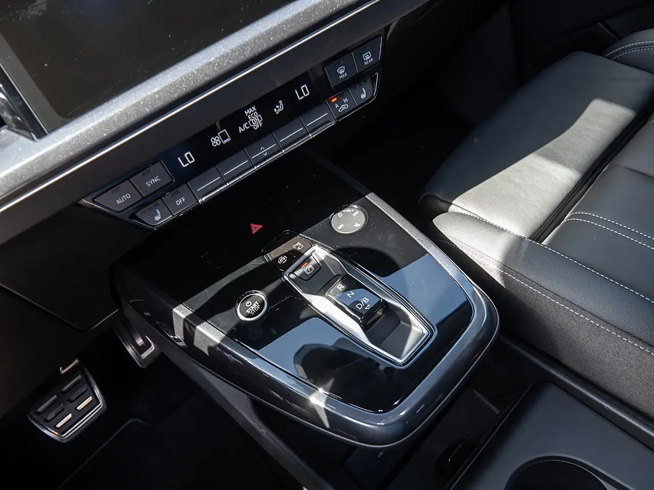 Audi Q4 e-tron 45 NAVI AHK MATRIX-LED 360° SONOS — Galerie du véhicule 8