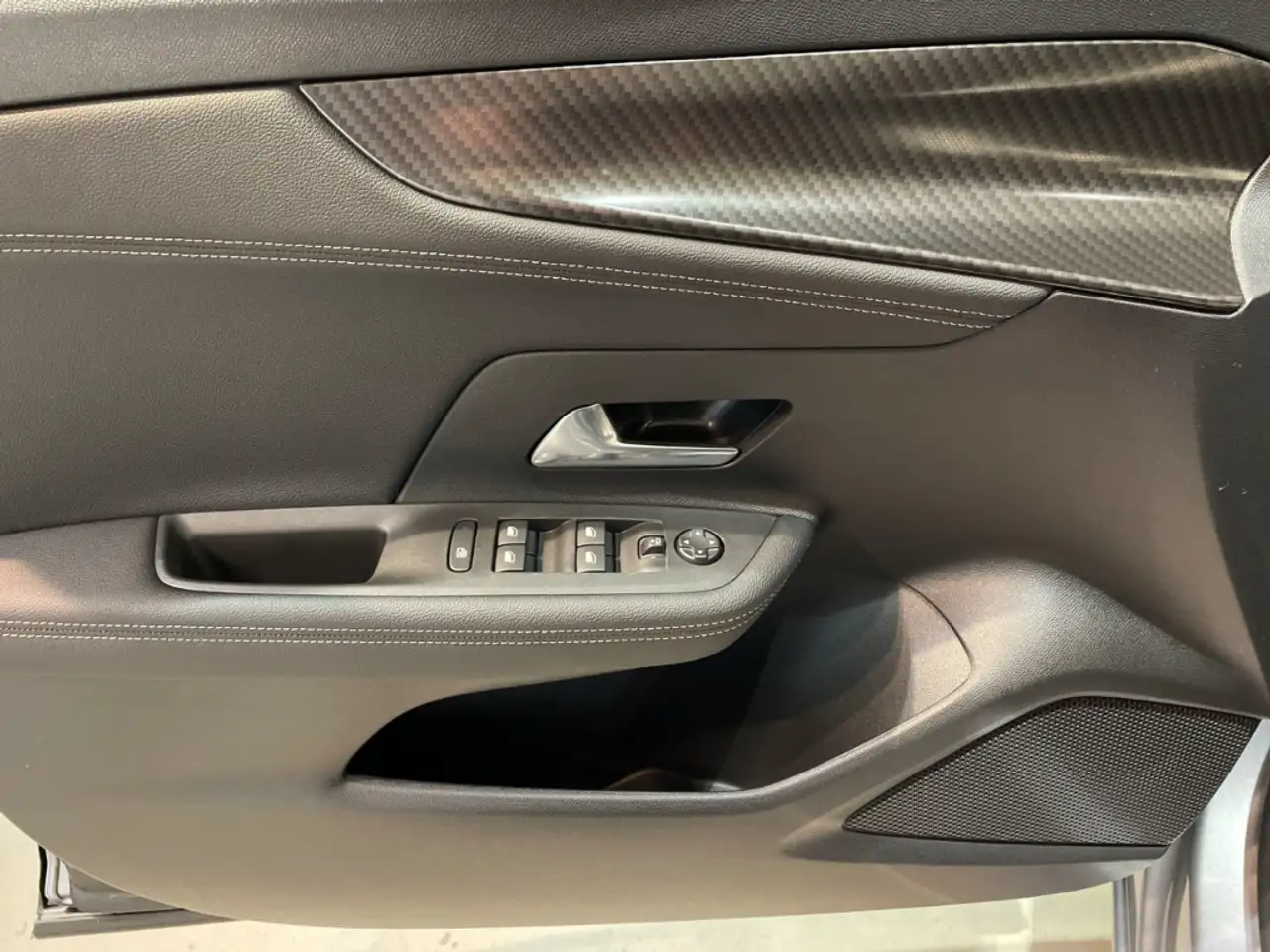Opel Mokka Ultimate 1.2 Turbo*SHZ*Keyless*Klimaautom* — Vehicle gallery 14