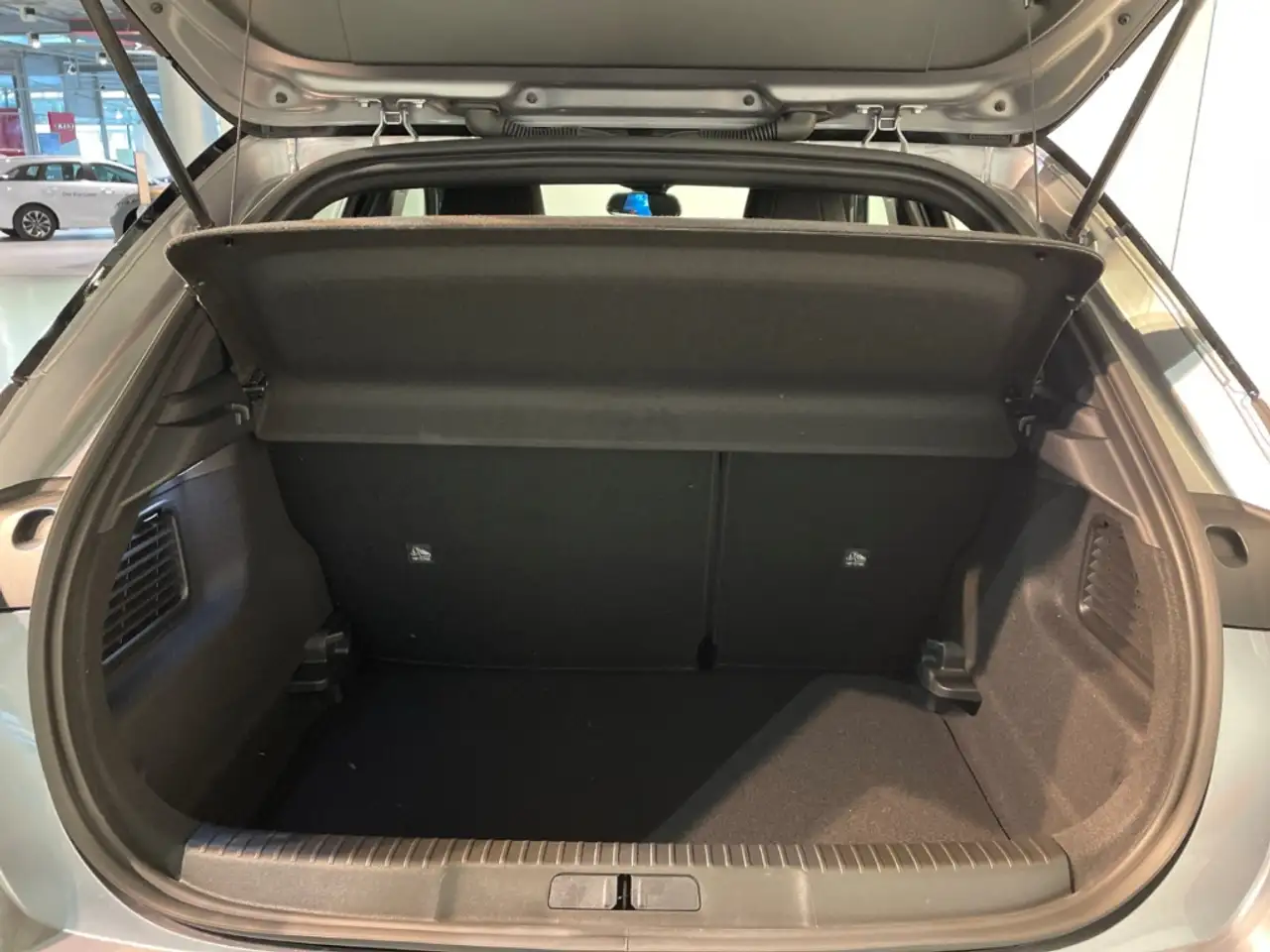 Opel Mokka Ultimate 1.2 Turbo*SHZ*Keyless*Klimaautom* — Vehicle gallery 4