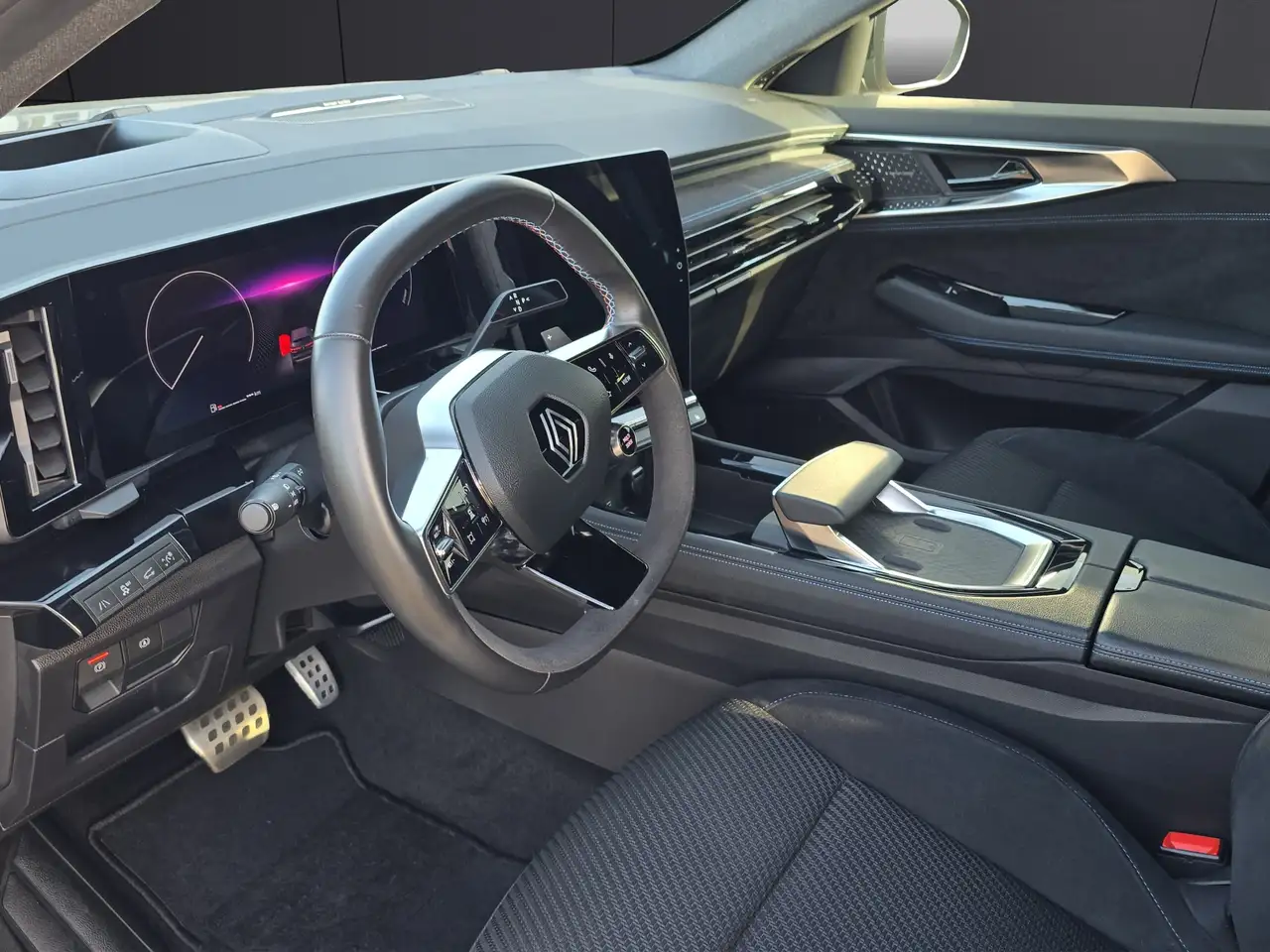 Renault Austral 1.2 E-TECH Hybrid 200 (EU 6e) — معرض صور السيارة 9